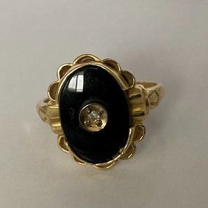 Vintage Victorian 14K Gold Yellow Ring with Black Onyx and a Diamond Accent